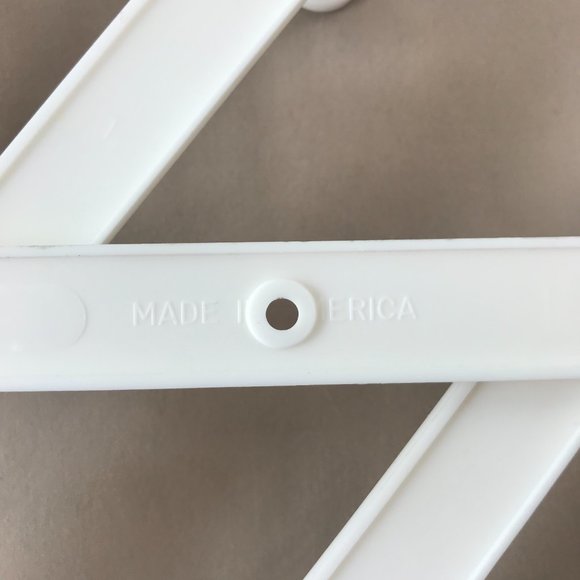 Vintage white Plastic Accordion Peg Hanger Made in USA - Picture 3 of 5